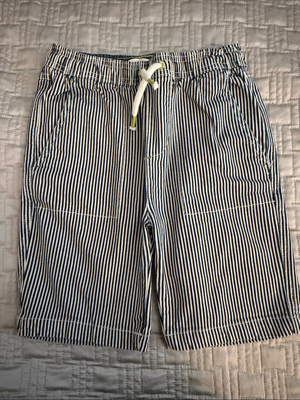 Mini Boden Boys Striped Drawstring Shorts - Navy & White